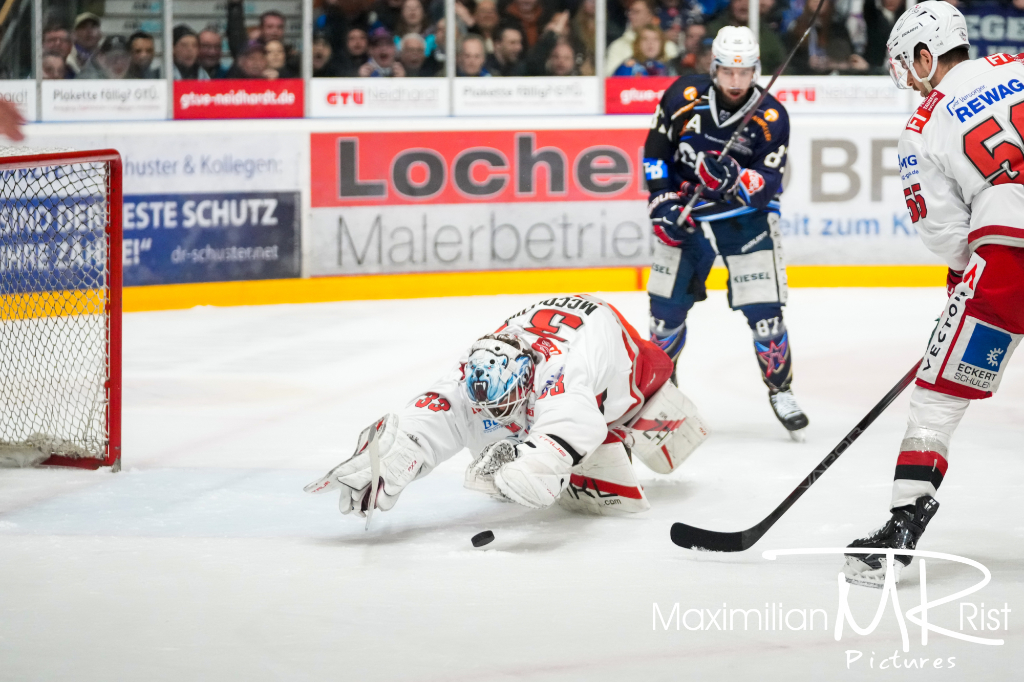 GER, Ravensburg Towerstars vs. Eisbaeren Regensburg, Eishockey, DEL2, Playoff Viertelfinale Spiel 2, Spielzeit 2024/2024,  15.03.24