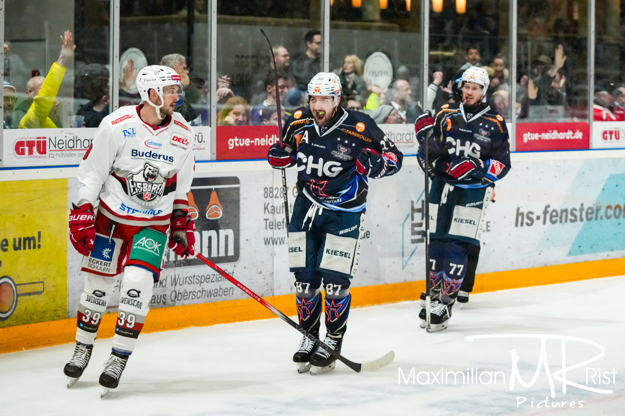 GER, Ravensburg Towerstars vs. Eisbaeren Regensburg, Eishockey, DEL2, Playoff Viertelfinale Spiel 2, Spielzeit 2024/2024,  15.03.24