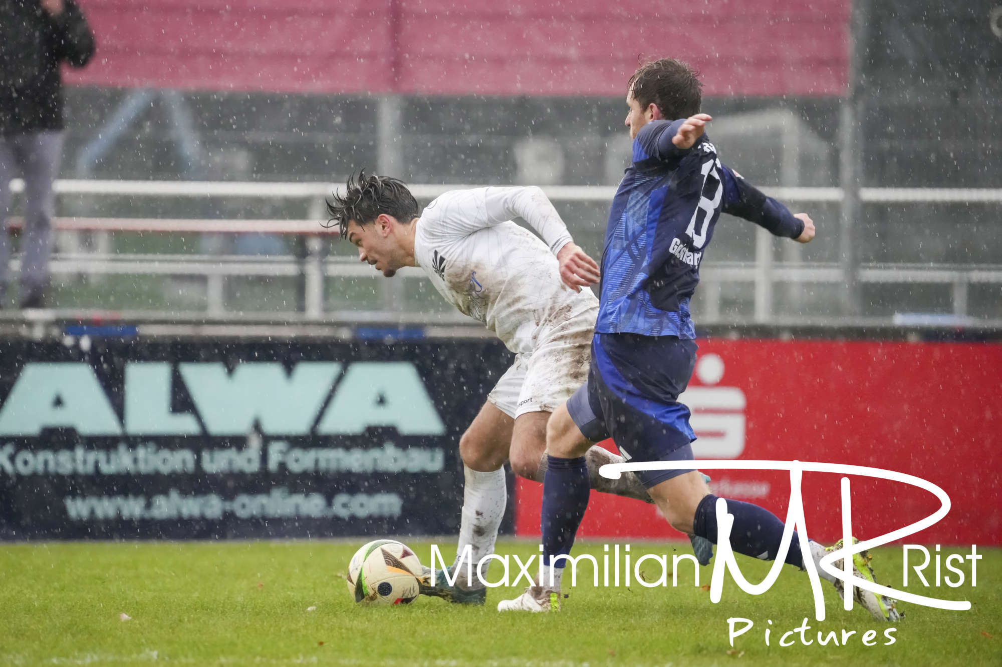 GER, FV Ravensburg vs. FC 08 Villingen II,, Fussball, Oberliga Baden-Wuerttemberg, 20. Spieltag, Spielzeit 2024/2025,   07.12.24