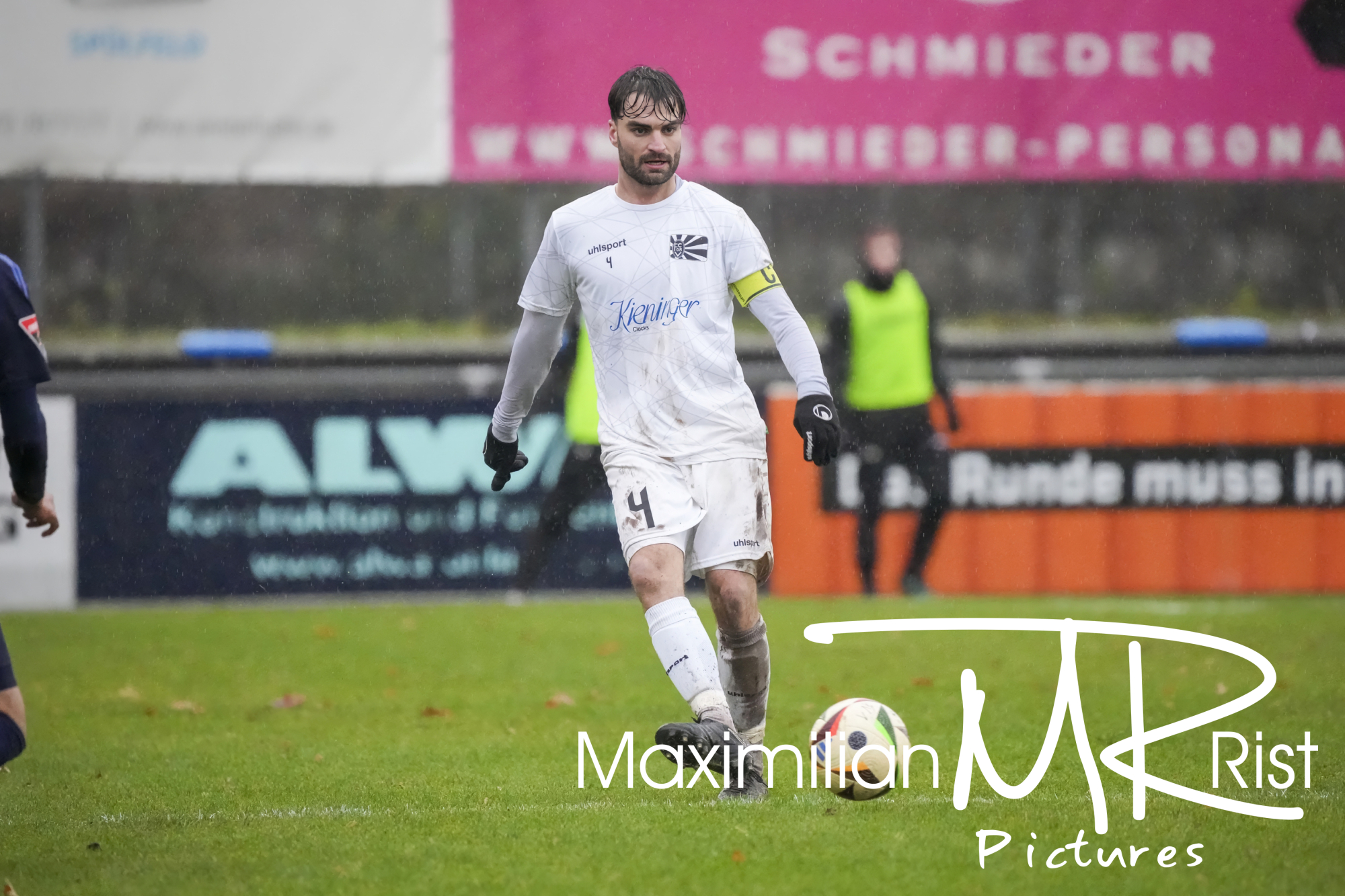 GER, FV Ravensburg vs. FC 08 Villingen II,, Fussball, Oberliga Baden-Wuerttemberg, 20. Spieltag, Spielzeit 2024/2025,   07.12.24