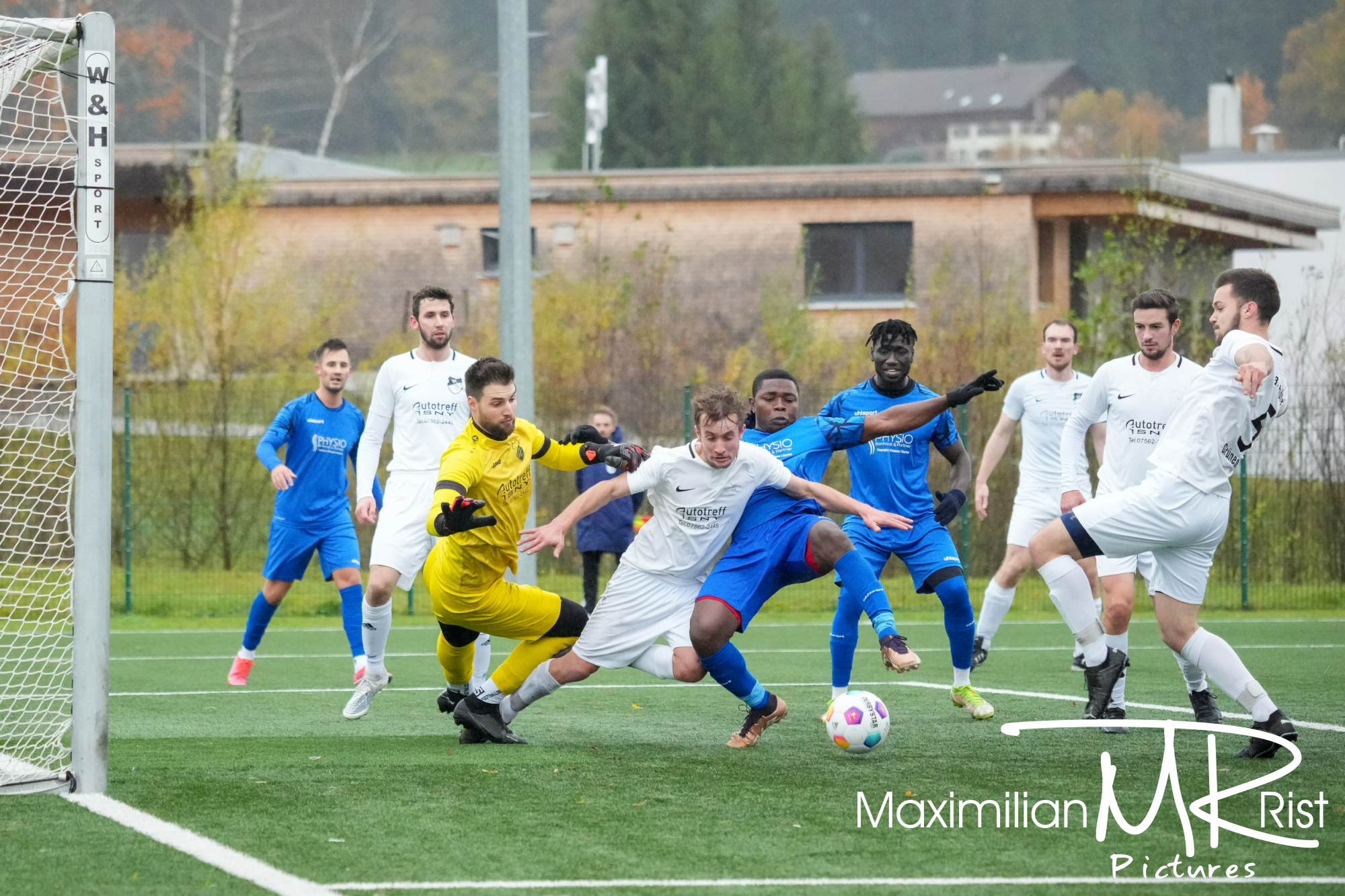 GER, SV Maierhoefen vs. FC Leutkirch, Fussball, Bezirksliga Bodensee, 17. Spieltag, Spielzeit 2023/2024, 19.11.23