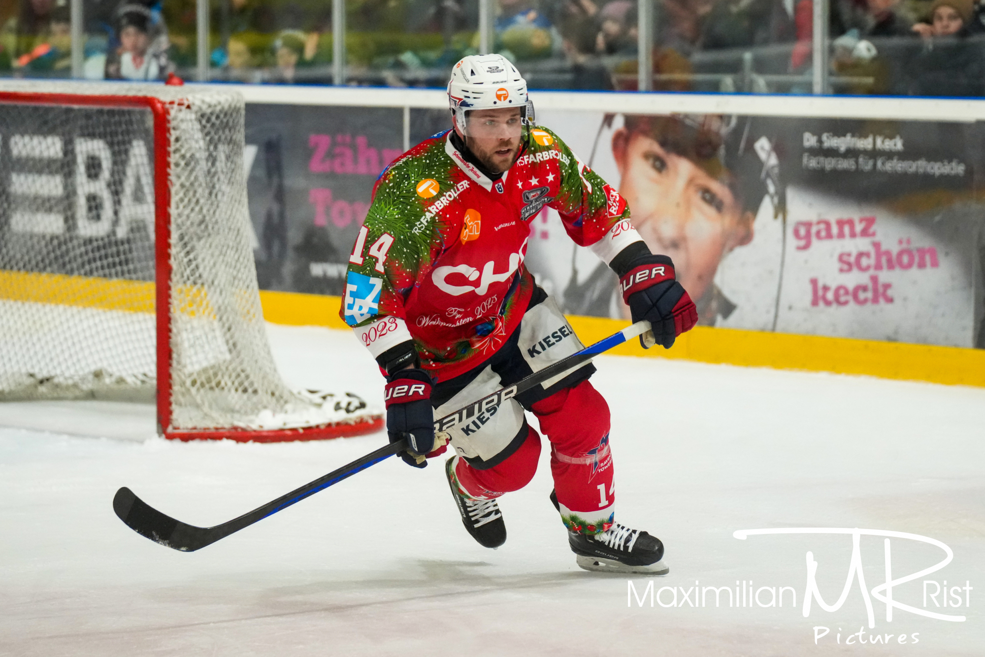 GER, Ravensburg Towerstars vs. ESV Kaufbeuren, Eishockey, DEL2, 32. Spieltag, Spielzeit 2024/2024,  30.12.23