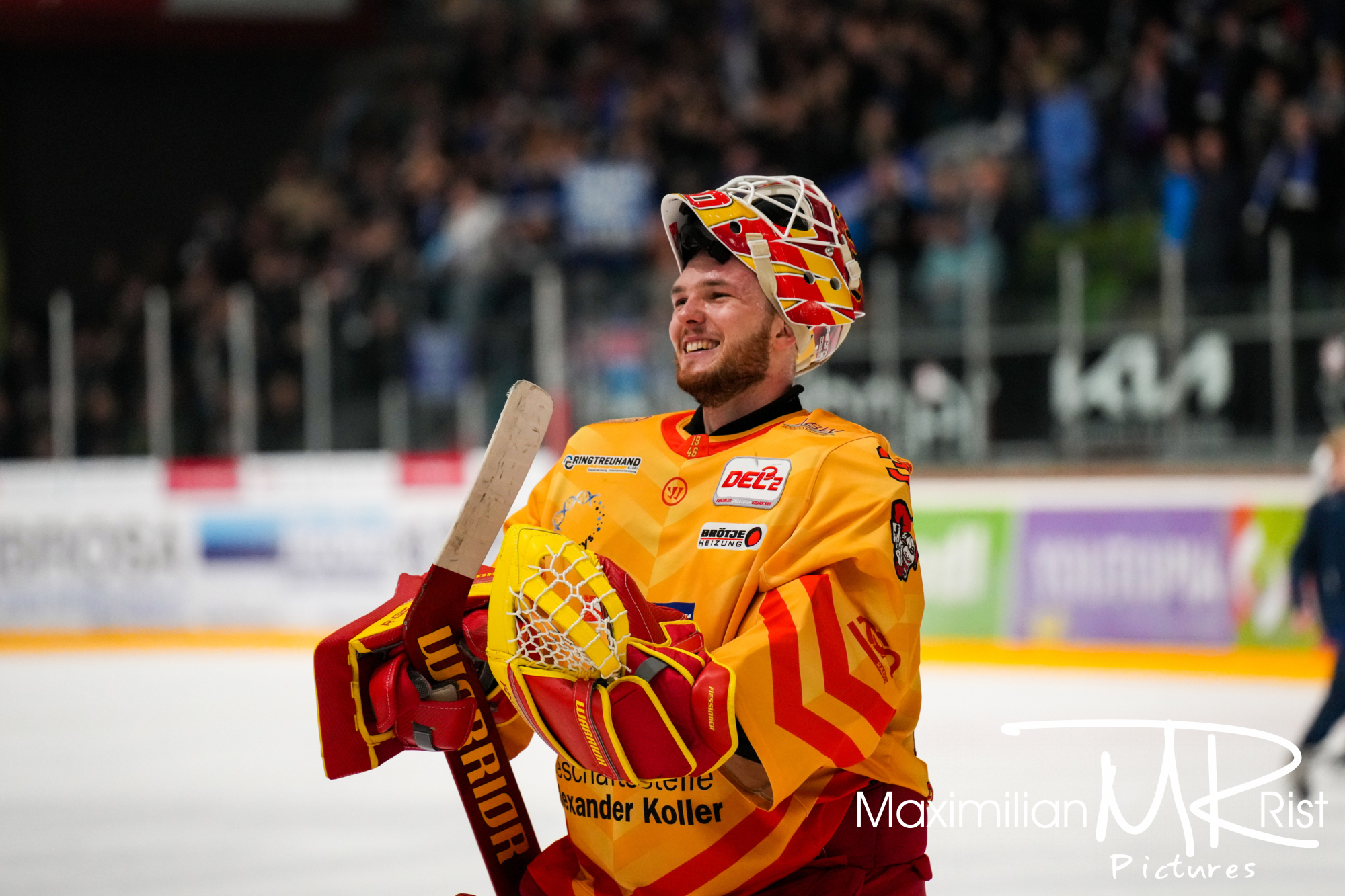 GER, Ravensburg Towerstars vs. ESV Kaufbeuren, Eishockey, DEL2, 32. Spieltag, Spielzeit 2024/2024,  30.12.23