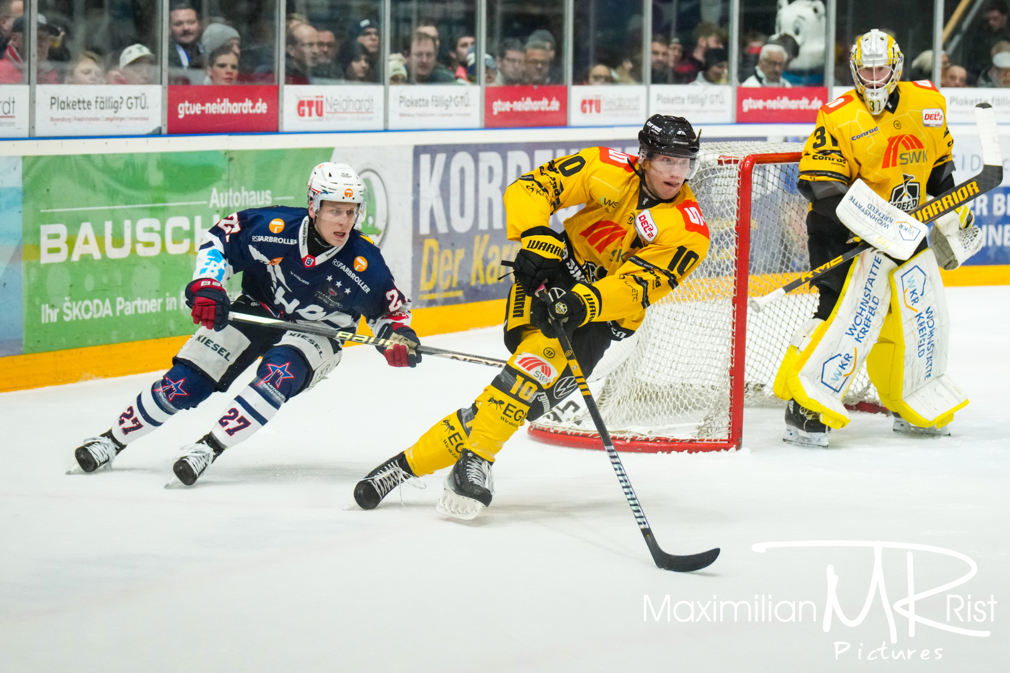 GER, Ravensburg Towerstars vs. Krefeld Pinguine, Eishockey, DEL2, 12. Spieltag, Spielzeit 2024/2024,  08.12.23