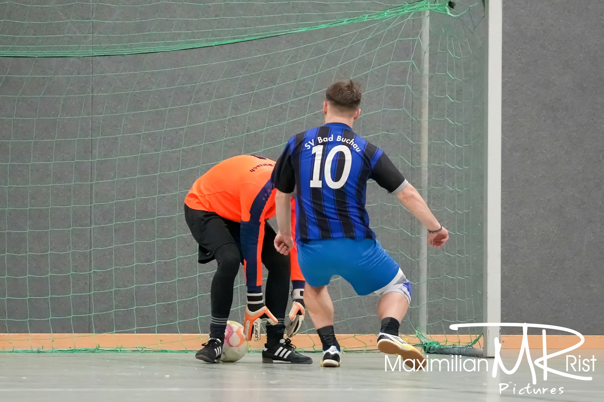 GER, Fussball,Adolf Waelder Pokal 2023, Tag 1, Hallenturnier, Spielzeit 2023/2024, FC Isny, AH Turnier, 12.01.24