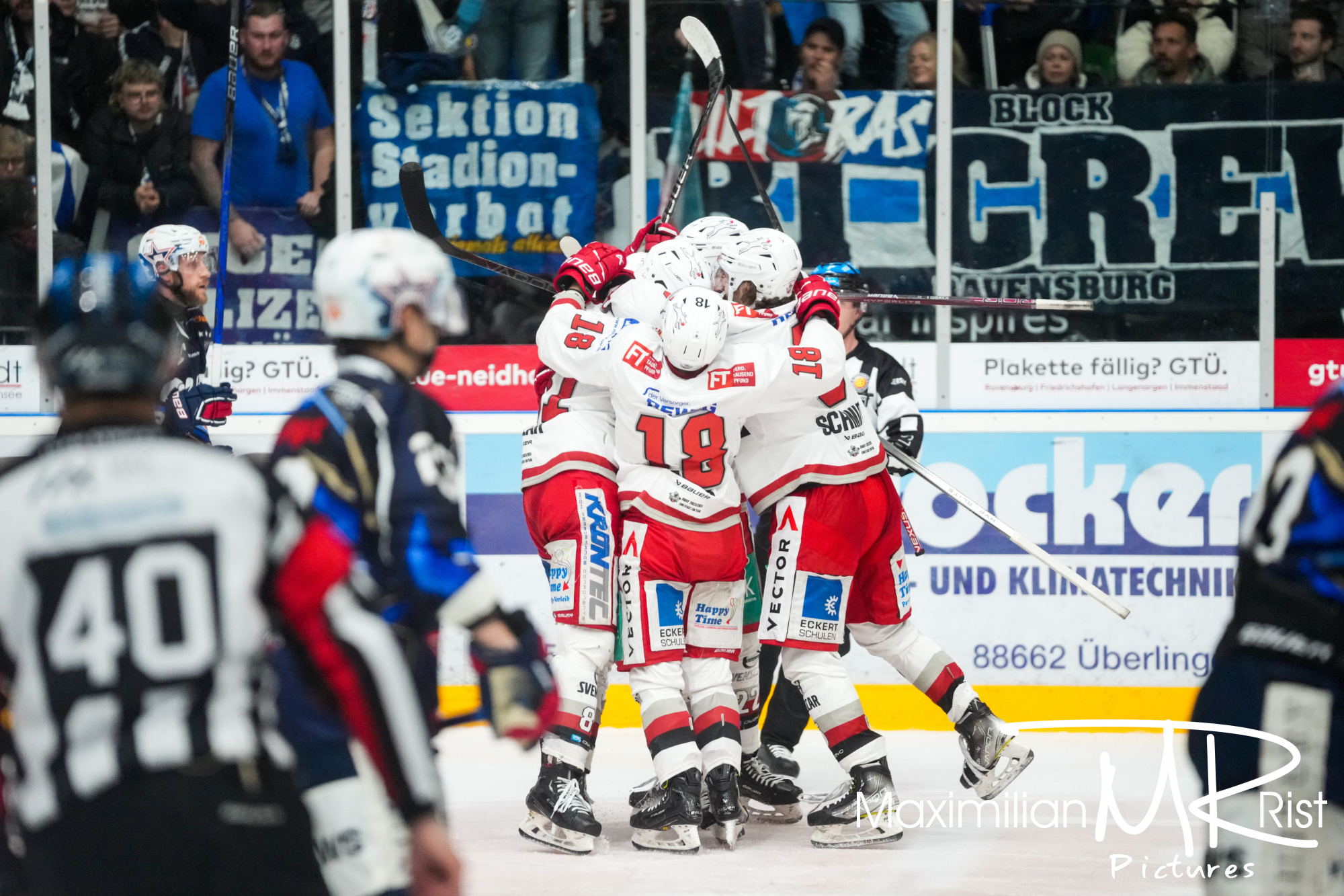 GER, Ravensburg Towerstars vs. Eisbaeren Regensburg, Eishockey, DEL2, Playoff Viertelfinale Spiel 2, Spielzeit 2024/2024,  15.03.24