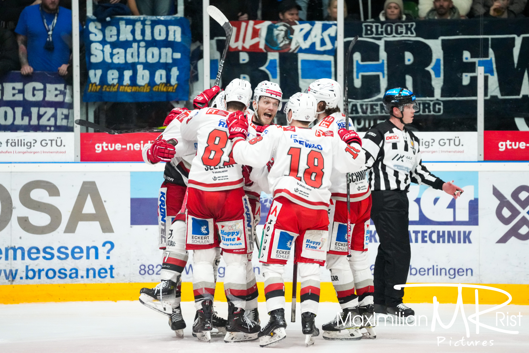 GER, Ravensburg Towerstars vs. Eisbaeren Regensburg, Eishockey, DEL2, Playoff Viertelfinale Spiel 2, Spielzeit 2024/2024,  15.03.24