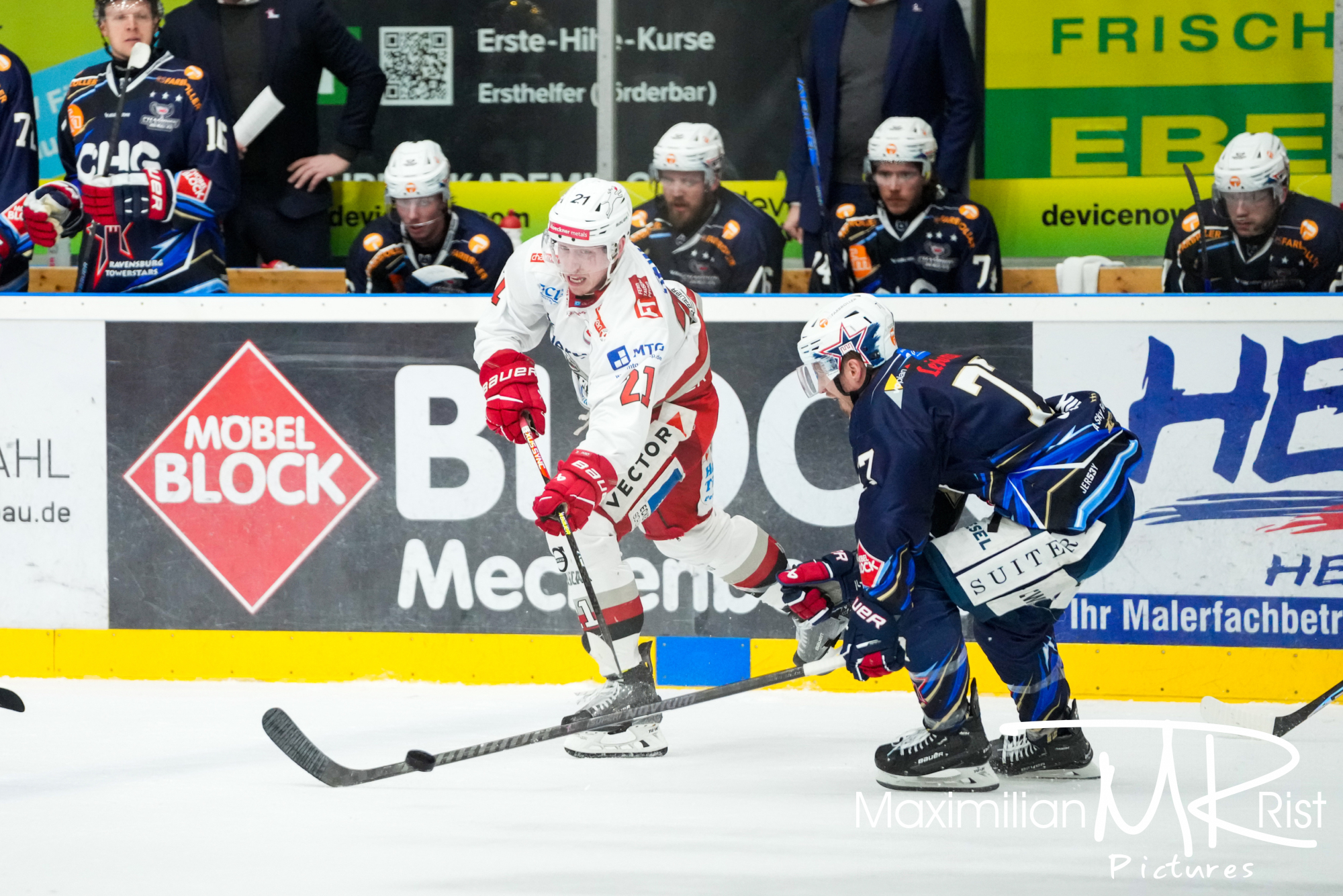 GER, Ravensburg Towerstars vs. Eisbaeren Regensburg, Eishockey, DEL2, Playoff Viertelfinale Spiel 2, Spielzeit 2024/2024,  15.03.24
