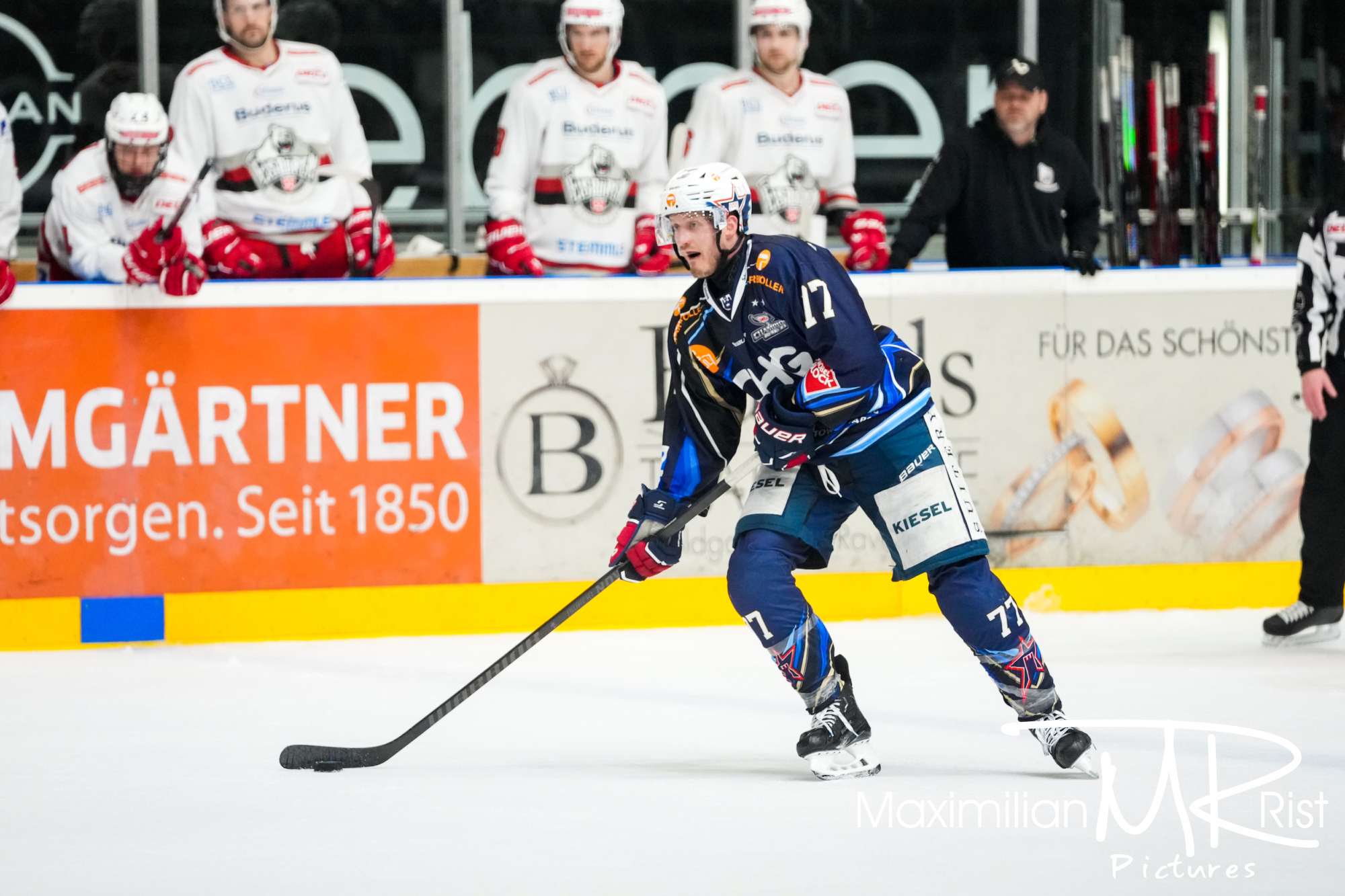 GER, Ravensburg Towerstars vs. Eisbaeren Regensburg, Eishockey, DEL2, Playoff Viertelfinale Spiel 2, Spielzeit 2024/2024,  15.03.24