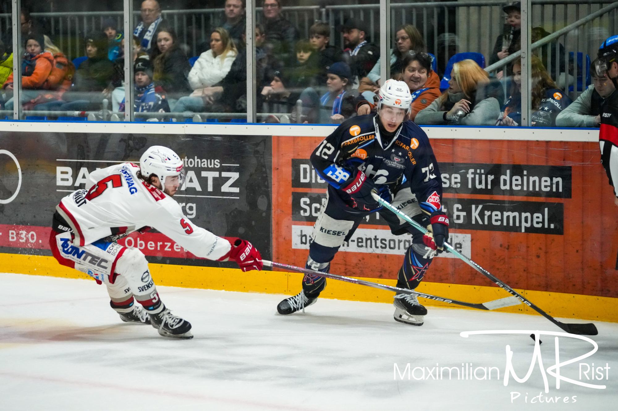 GER, Ravensburg Towerstars vs. Eisbaeren Regensburg, Eishockey, DEL2, Playoff Viertelfinale Spiel 2, Spielzeit 2024/2024,  15.03.24