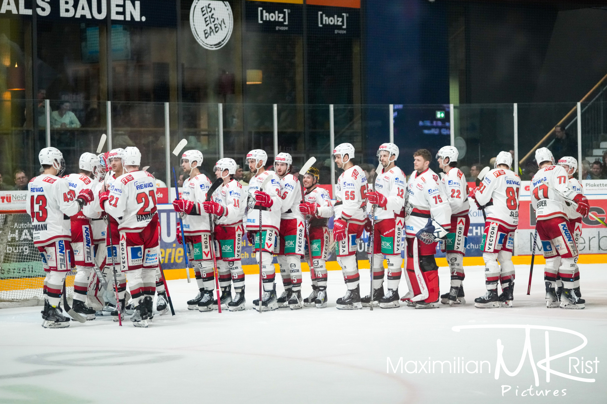 GER, Ravensburg Towerstars vs. Eisbaeren Regensburg, Eishockey, DEL2, Playoff Viertelfinale Spiel 2, Spielzeit 2024/2024,  15.03.24