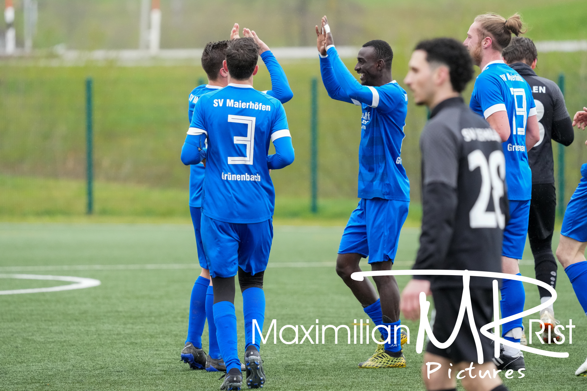 GER, SV Maierhoefen vs. SV Kehlern, Fussball, Bezirksliga Bodensee, 23. Spieltag, Spielzeit 2023/2024, 01.04.24