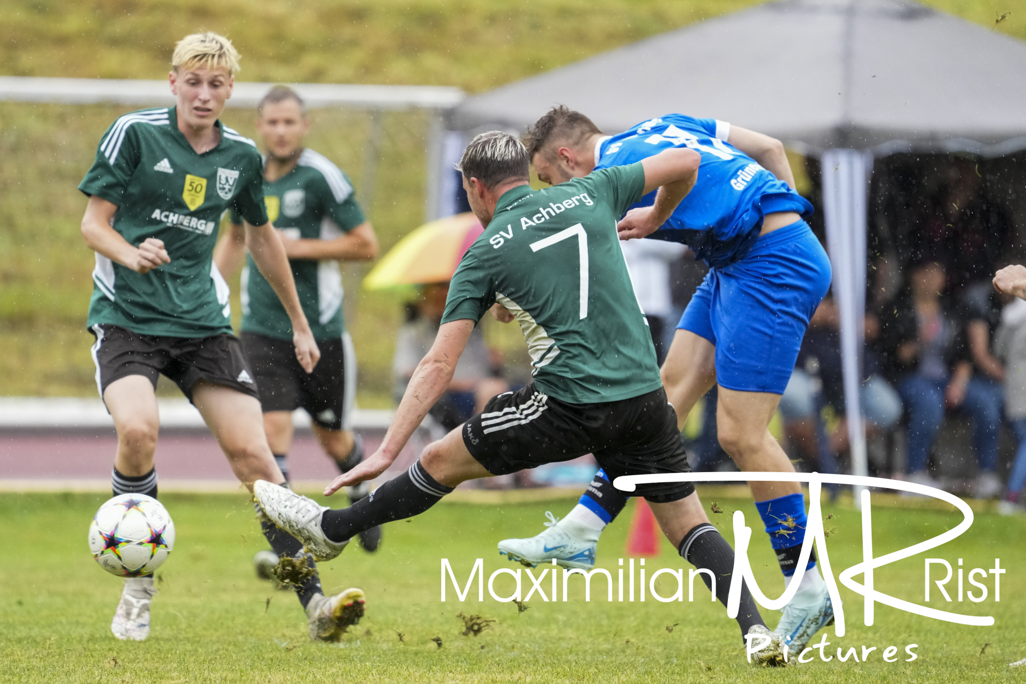 GER, SV Achberg vs. SV Maierhoefen, Fussball, Bezirksliga Bodensee, 1. Spieltag, Spielzeit 2024/2025, 18.08.24
