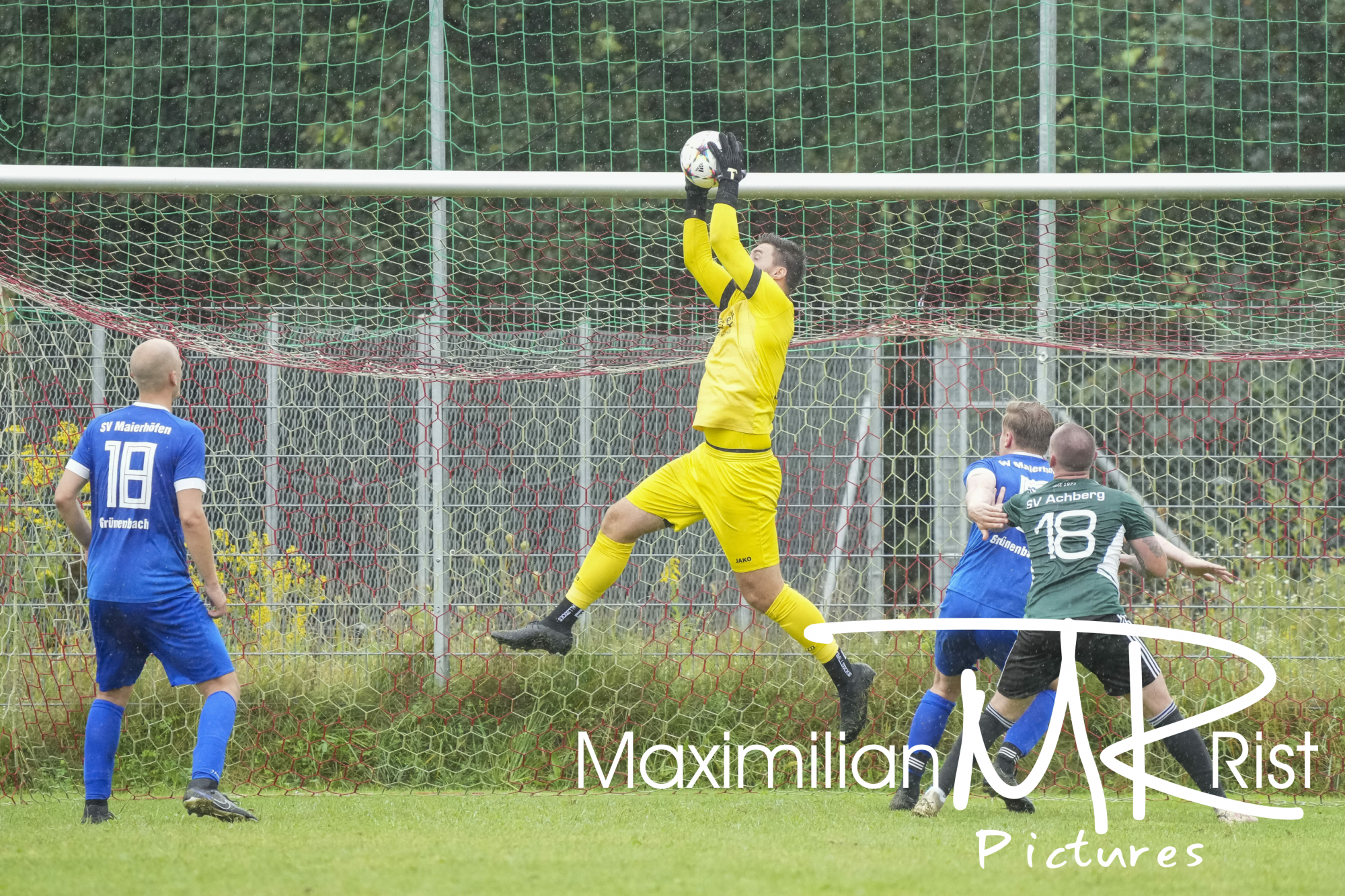 GER, SV Achberg vs. SV Maierhoefen, Fussball, Bezirksliga Bodensee, 1. Spieltag, Spielzeit 2024/2025, 18.08.24