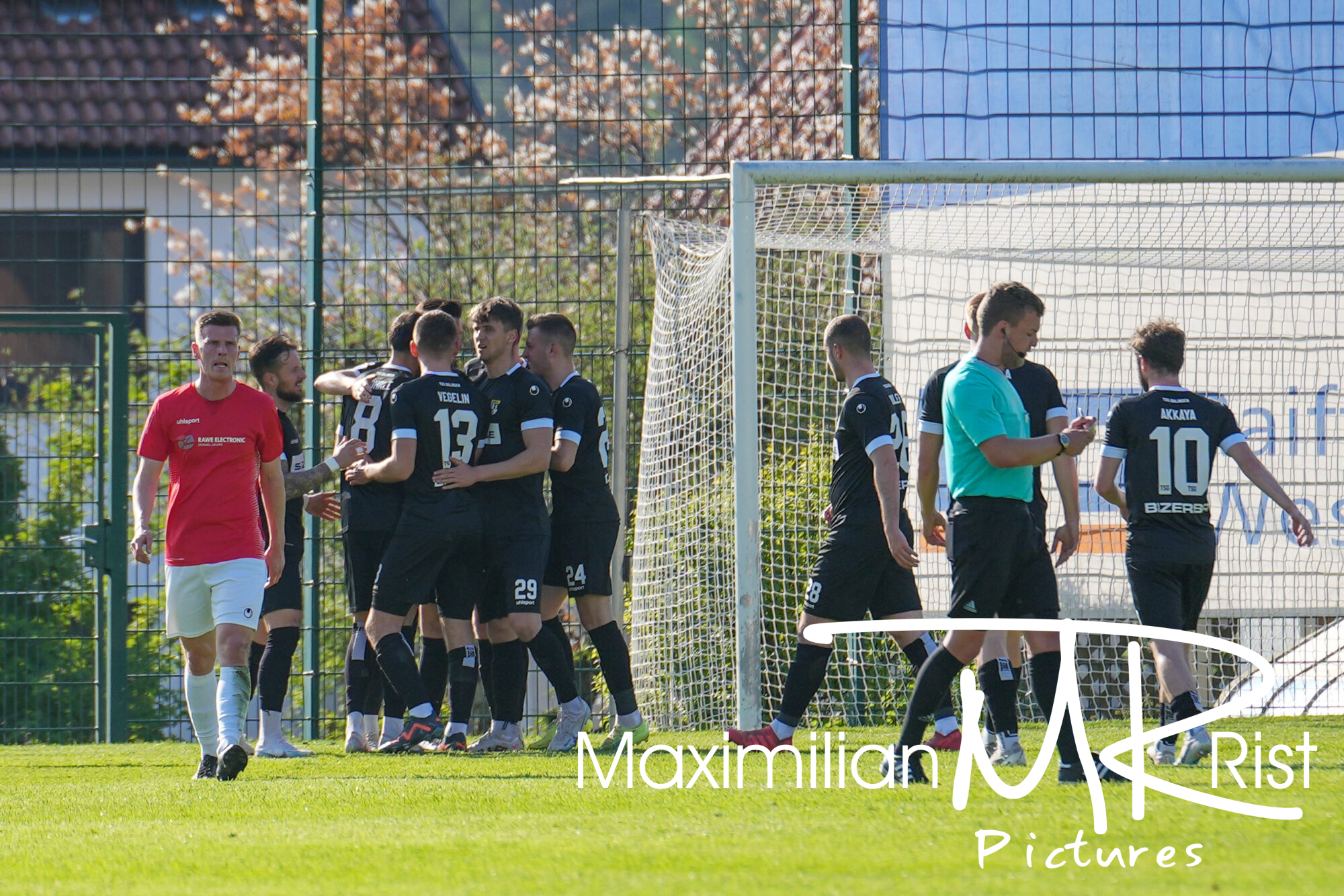 GER, FV Rot-Weiss Weiler gegen TSG Balingen Fußball, WFV Pokal, Halbfinale,  Spielzeit 2022/2023, 02.05.23