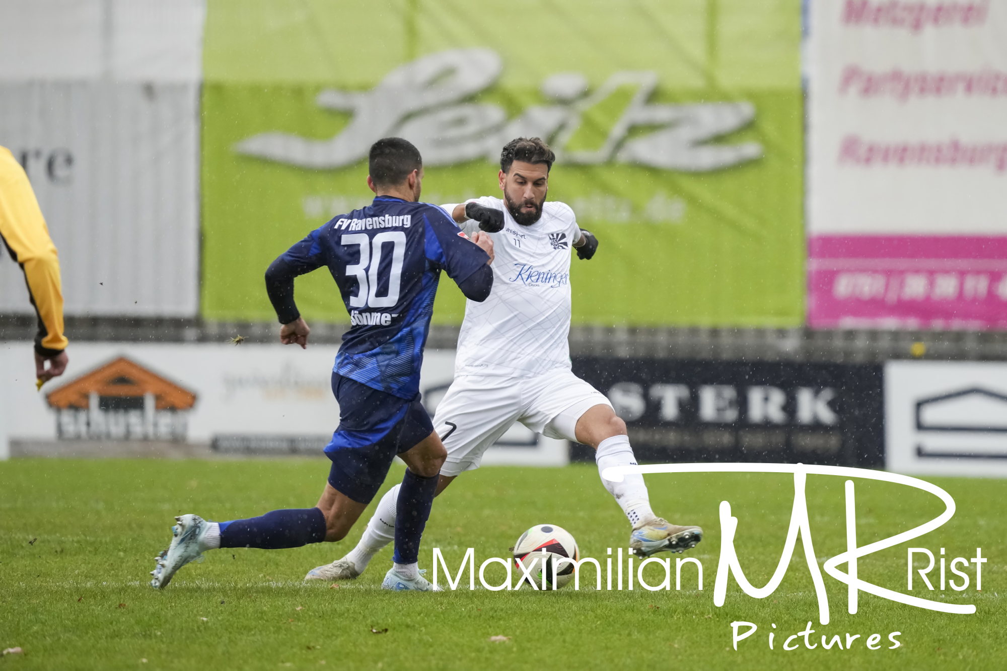 GER, FV Ravensburg vs. FC 08 Villingen II,, Fussball, Oberliga Baden-Wuerttemberg, 20. Spieltag, Spielzeit 2024/2025,   07.12.24