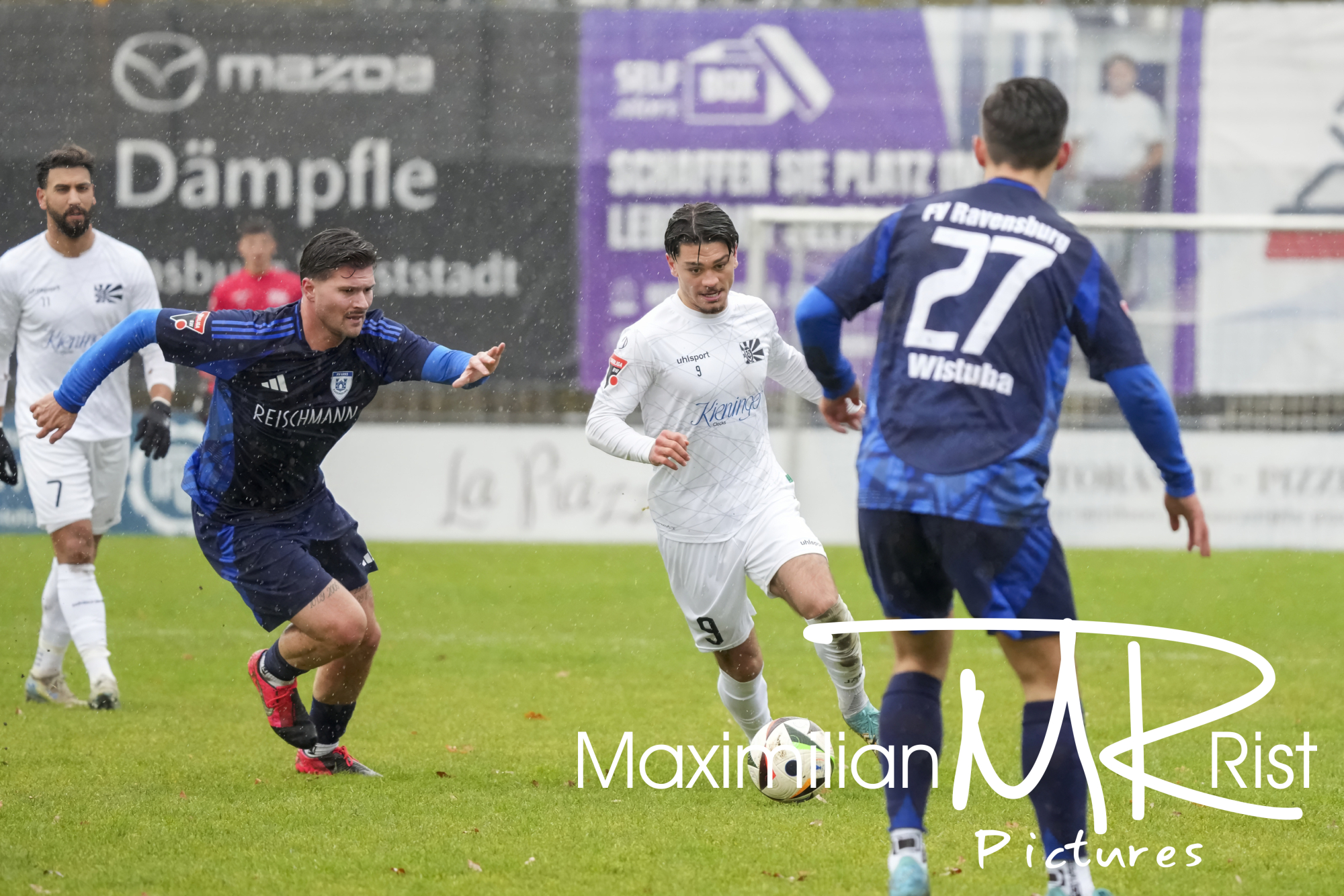 GER, FV Ravensburg vs. FC 08 Villingen II,, Fussball, Oberliga Baden-Wuerttemberg, 20. Spieltag, Spielzeit 2024/2025,   07.12.24