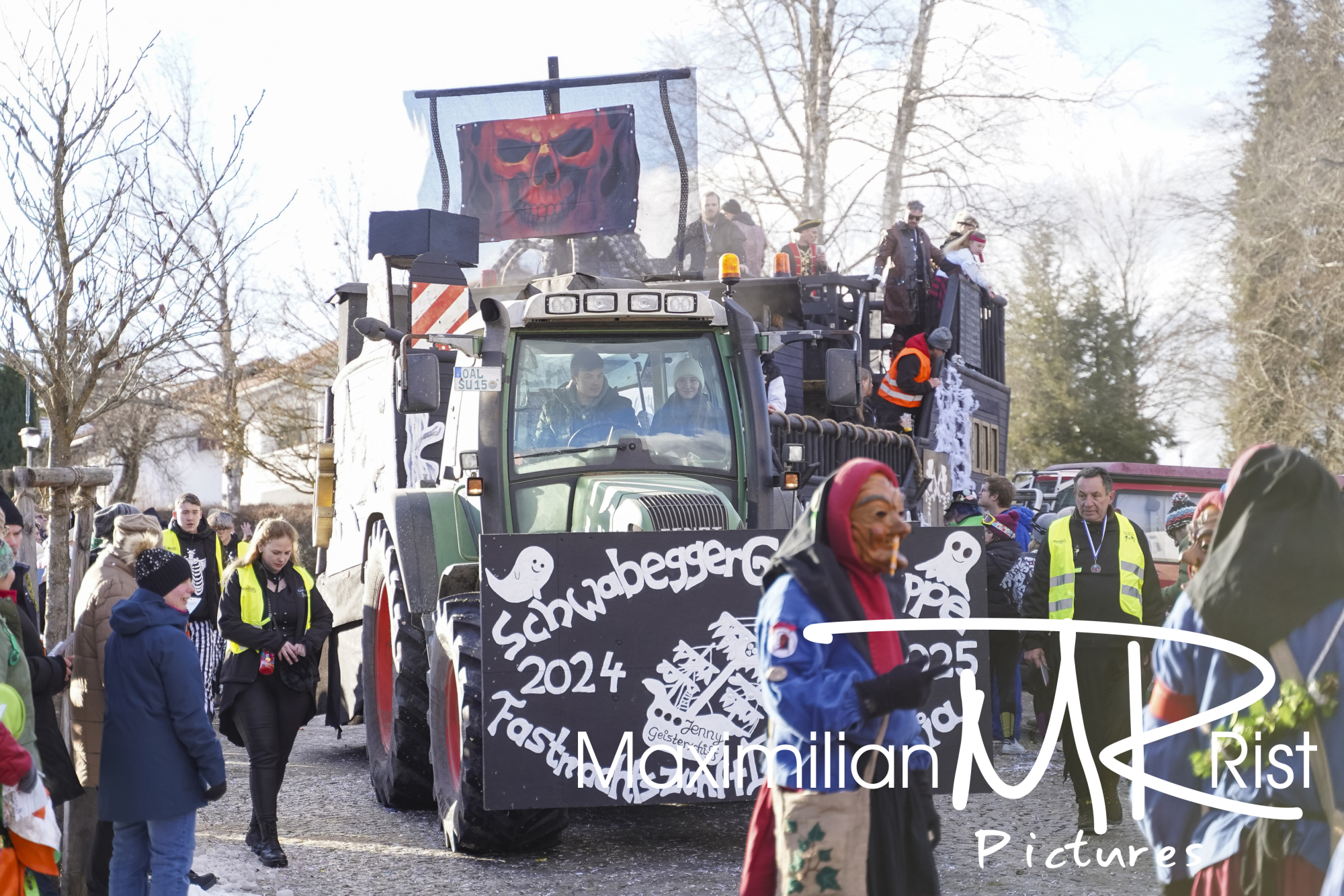 GER, Fasnetsumzug, Maierhoefen 2025, Wolfsrudel Maierhoefen, 11.01.25